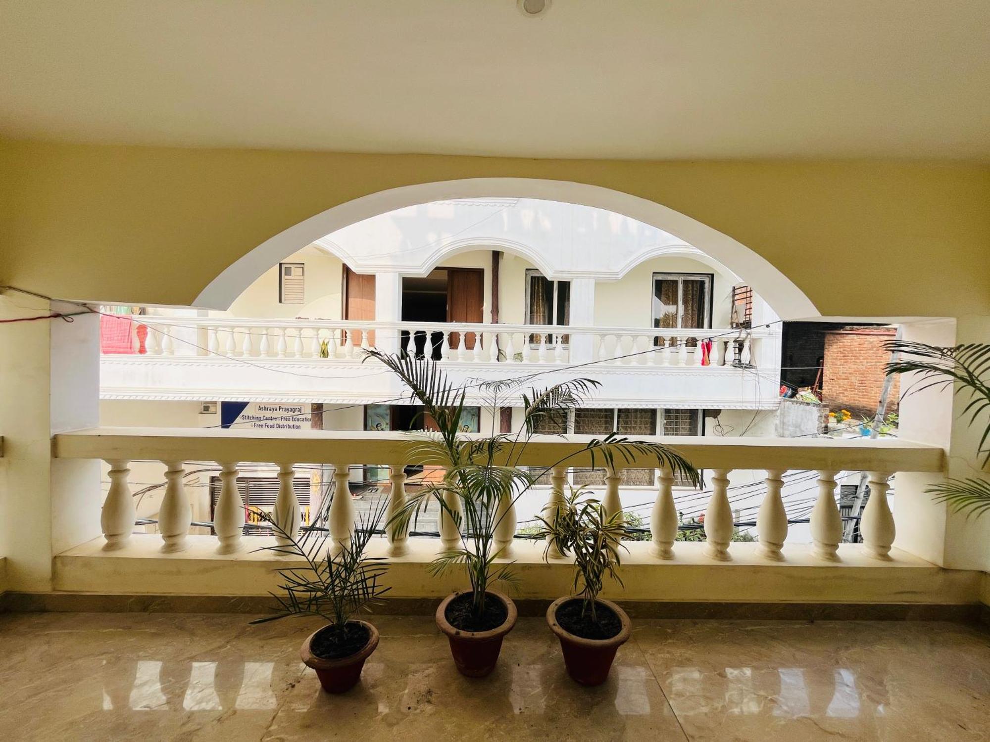 Hare Krishna Homes Jhalwa Allāhābād Junction Buitenkant foto