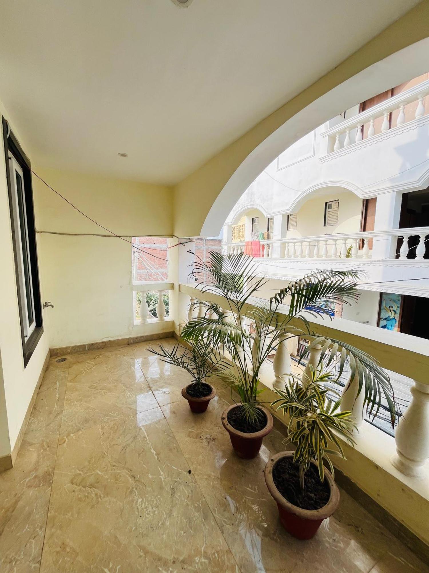 Hare Krishna Homes Jhalwa Allāhābād Junction Buitenkant foto
